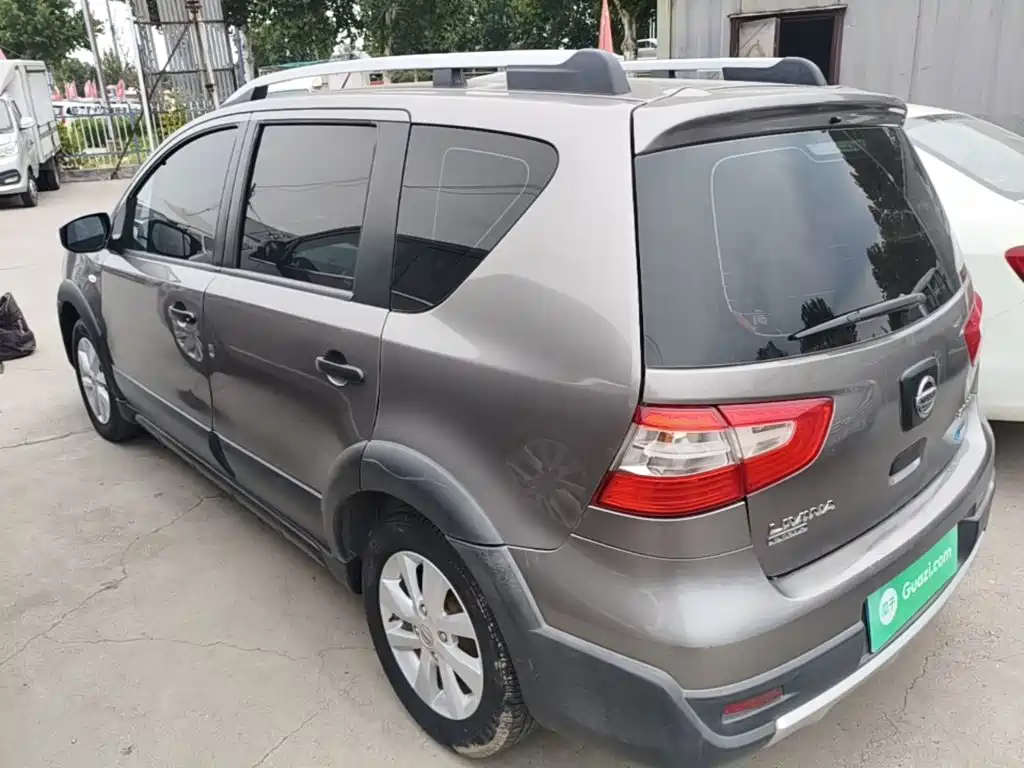 Nissan Livina 2015 2013 Sharp 1.6XL Manual Comfort