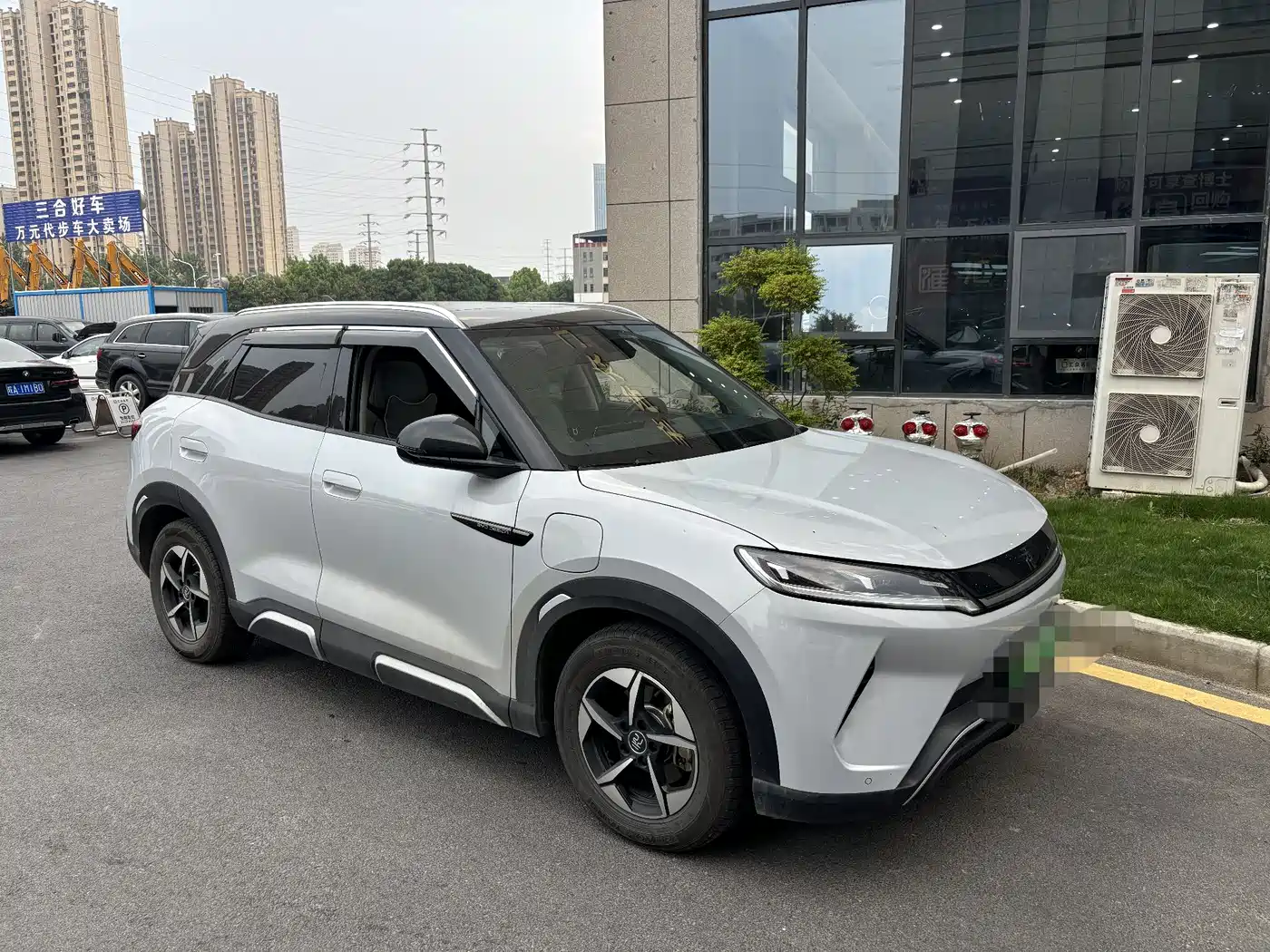 BYD Yuan UP 2024 401KM Surpass Edition фото 3