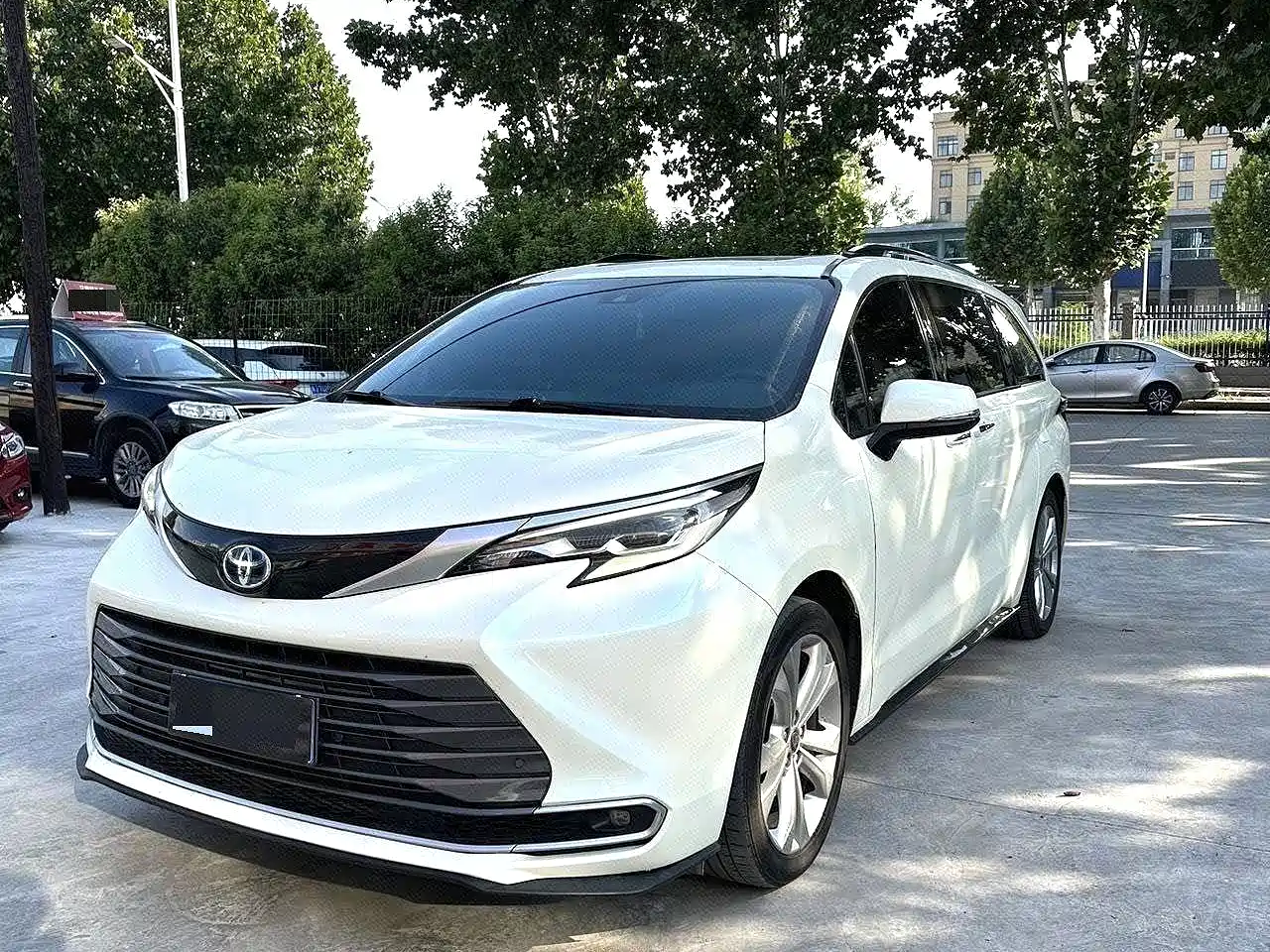 Toyota Toyota Sienna 2023 2.5L Hybrid Premium Edition
