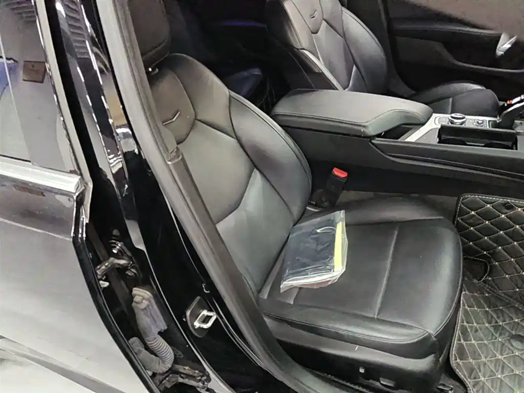 Cadillac CT5 2024 28T Luxury Model Pro фото 20
