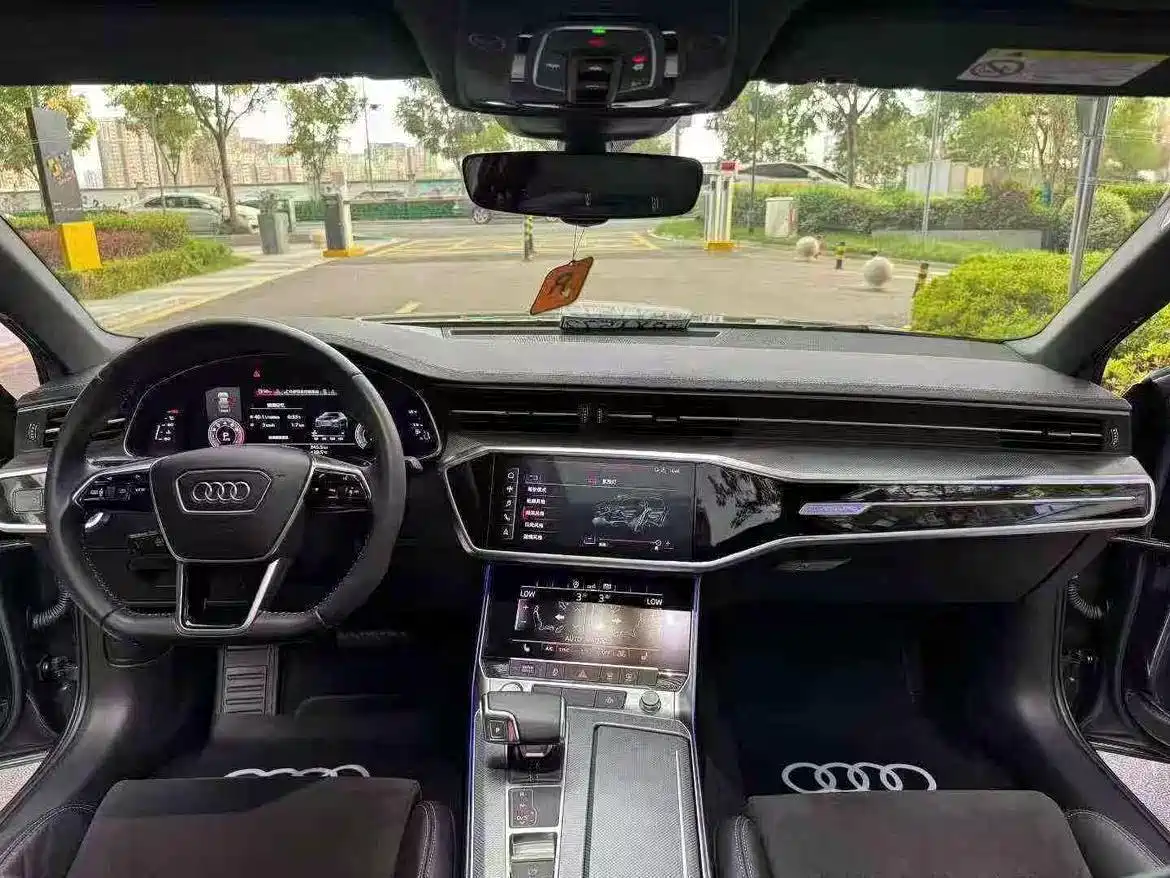 Audi A6L 2019 55 TFSI quattro Exclusive Dynamic фото 9