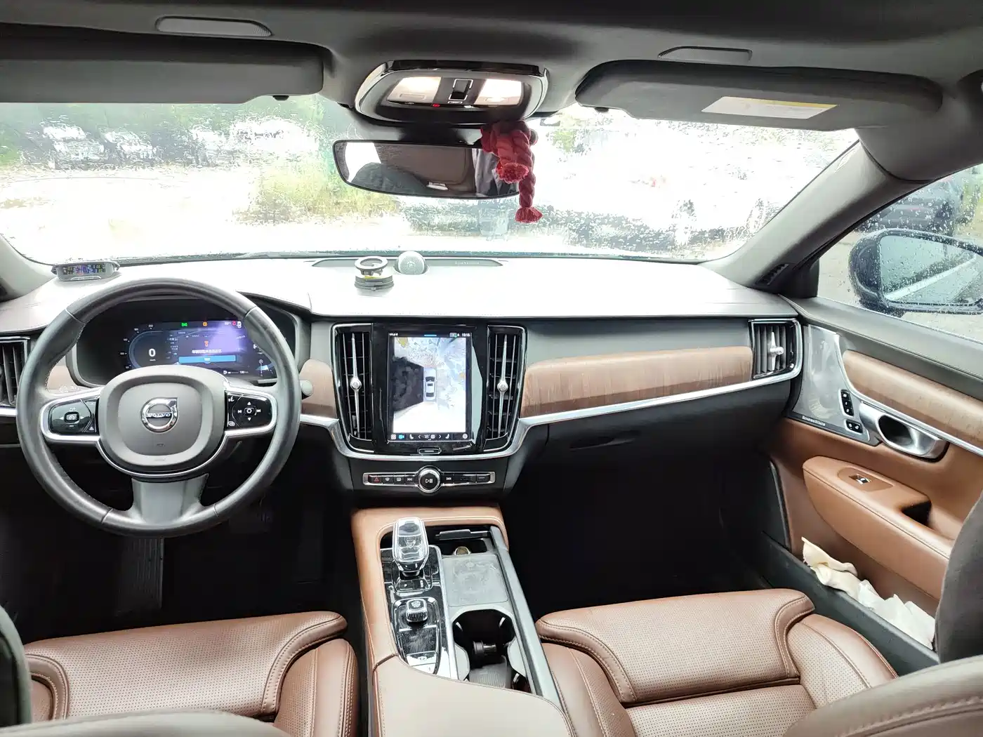 Photo 5 - Volvo S90