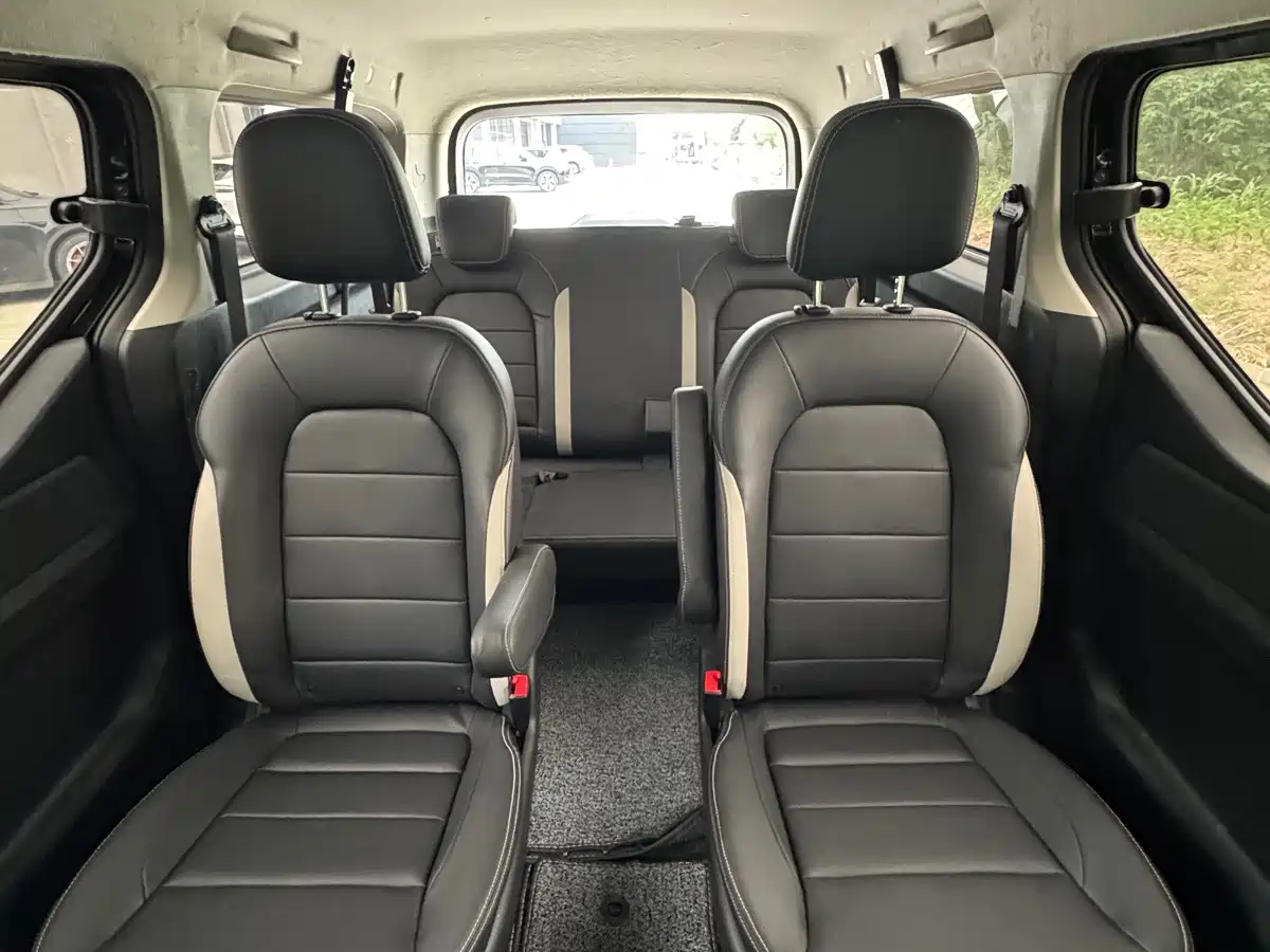 Wuling Motors Wuling Journey 2022 2021 1.5T Manual Luxury Edition