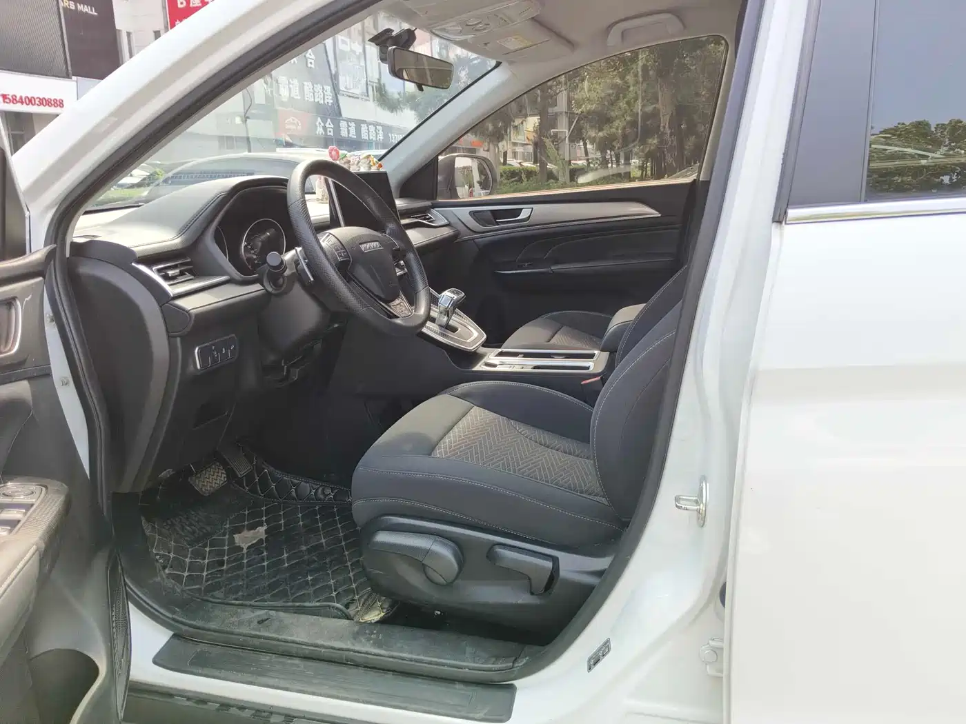 Haval M6 2023 PLUS 1.5T DCT Elite Smart Connect фото 7