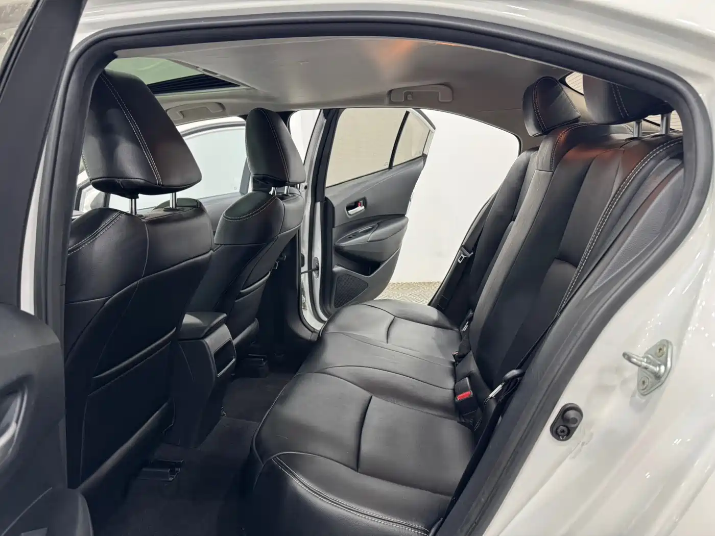 Toyota Corolla 2021 TNGA 1.5L CVT Elite Edition фото 6