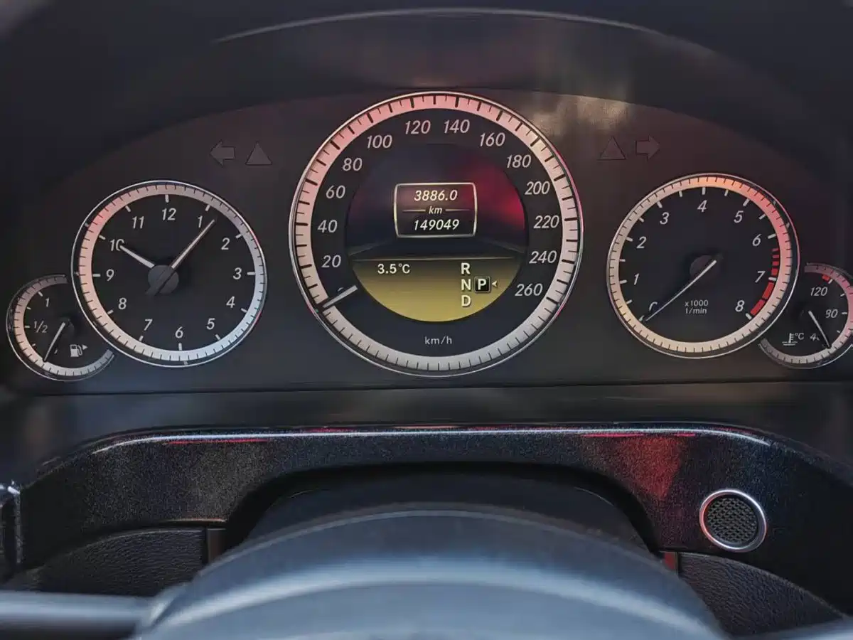 Mercedes-Benz E-Class 2012 E 200 L CGI Elegance фото 11