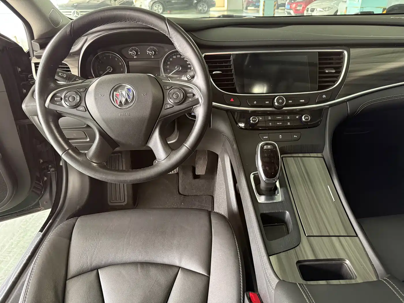 Buick LaCrosse 2022 652T Luxury фото 11