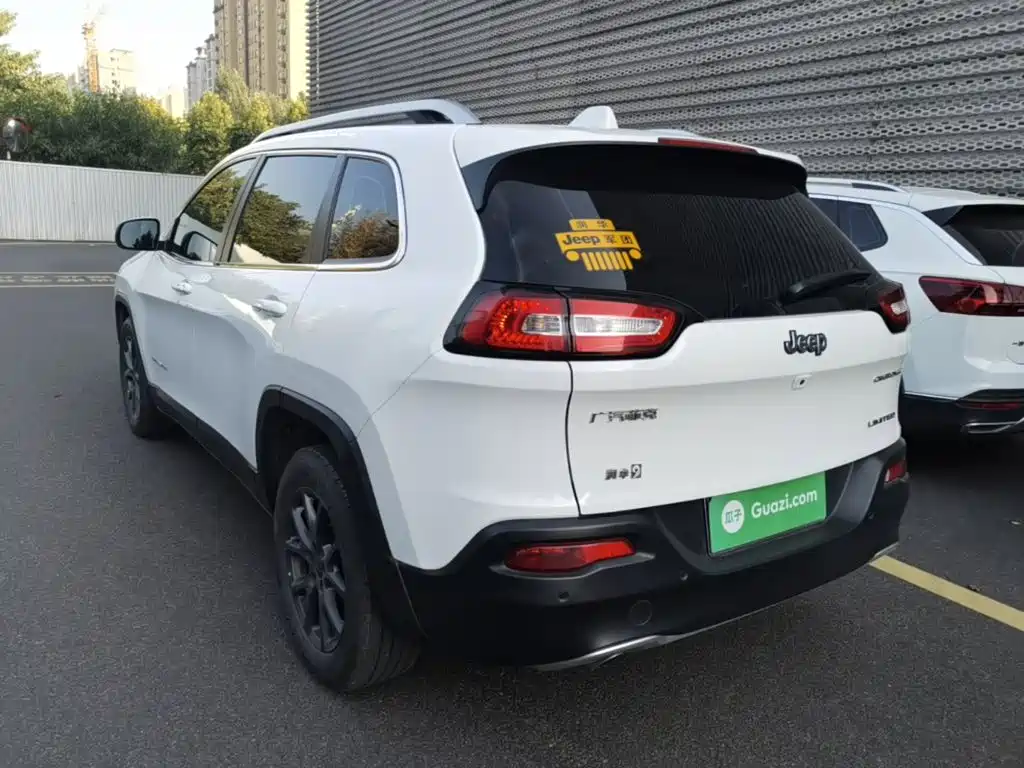 2021 Jeep Cherokee