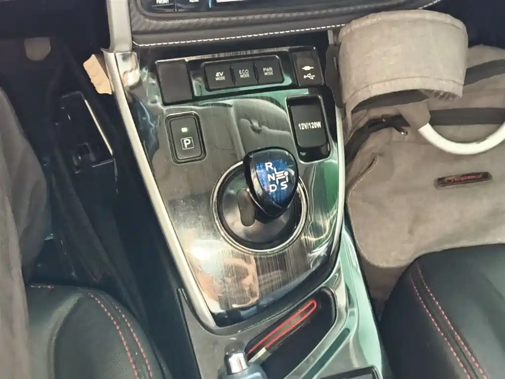 Toyota Levin 2017 Facelift Hybrid 1.8H V E-CVT Luxury Version China V фото 14