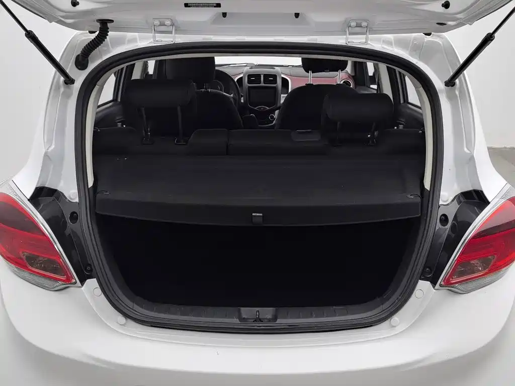 Changan Benben 2016 2015 1.4L IMT Premium (China V)