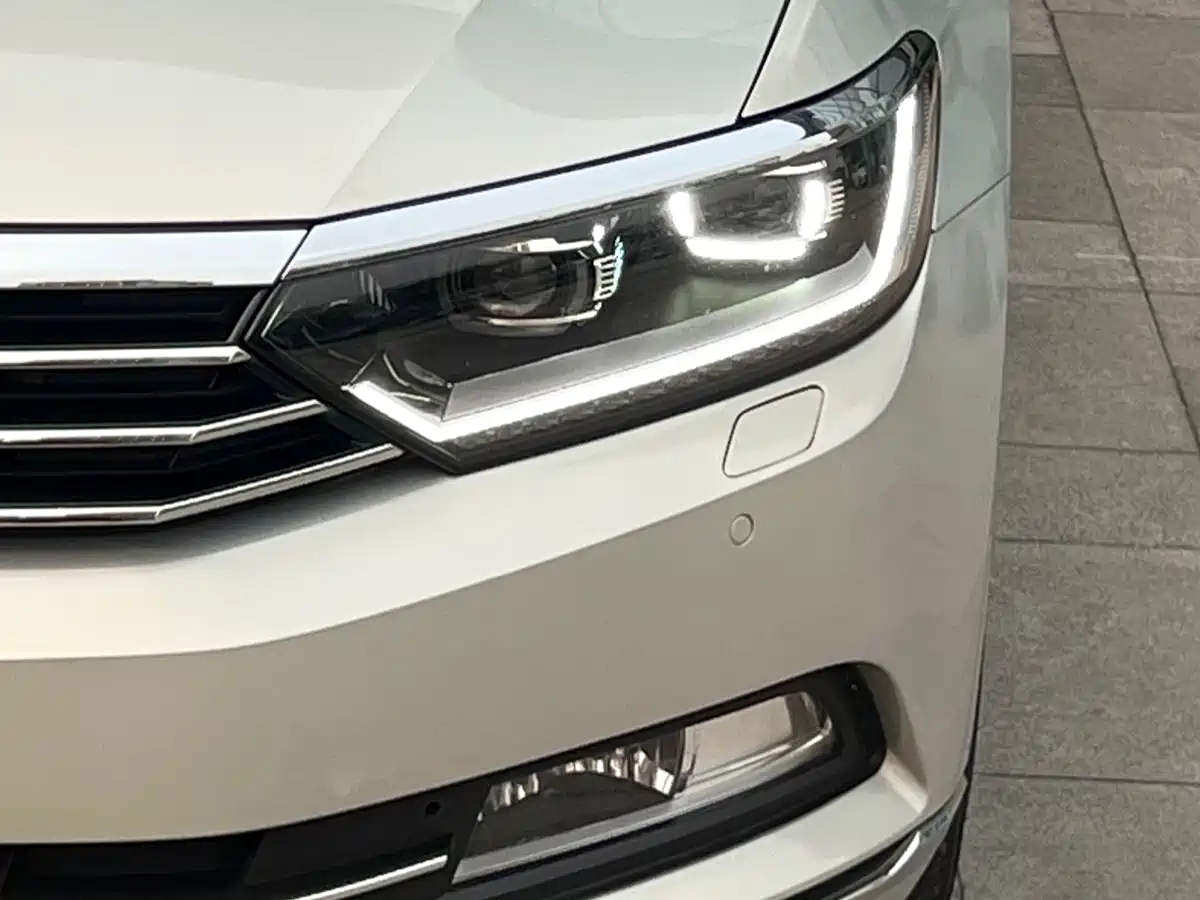 Volkswagen Magotan 2017 380TSI DSG Premium фото 11