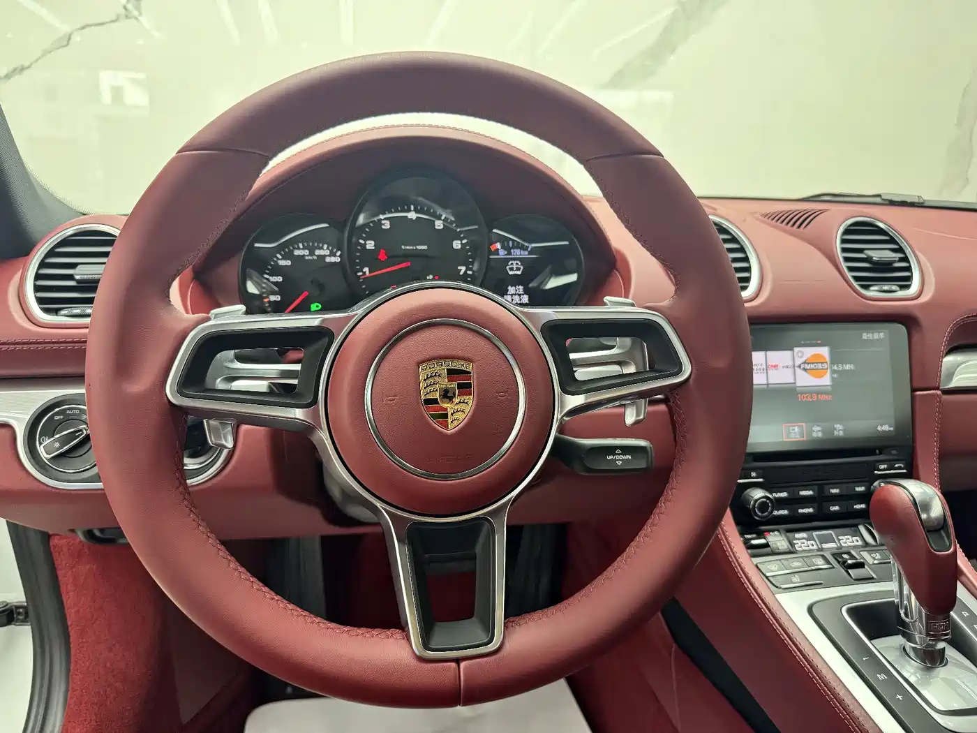 Porsche 718 2018 Cayman 2.0T фото 11