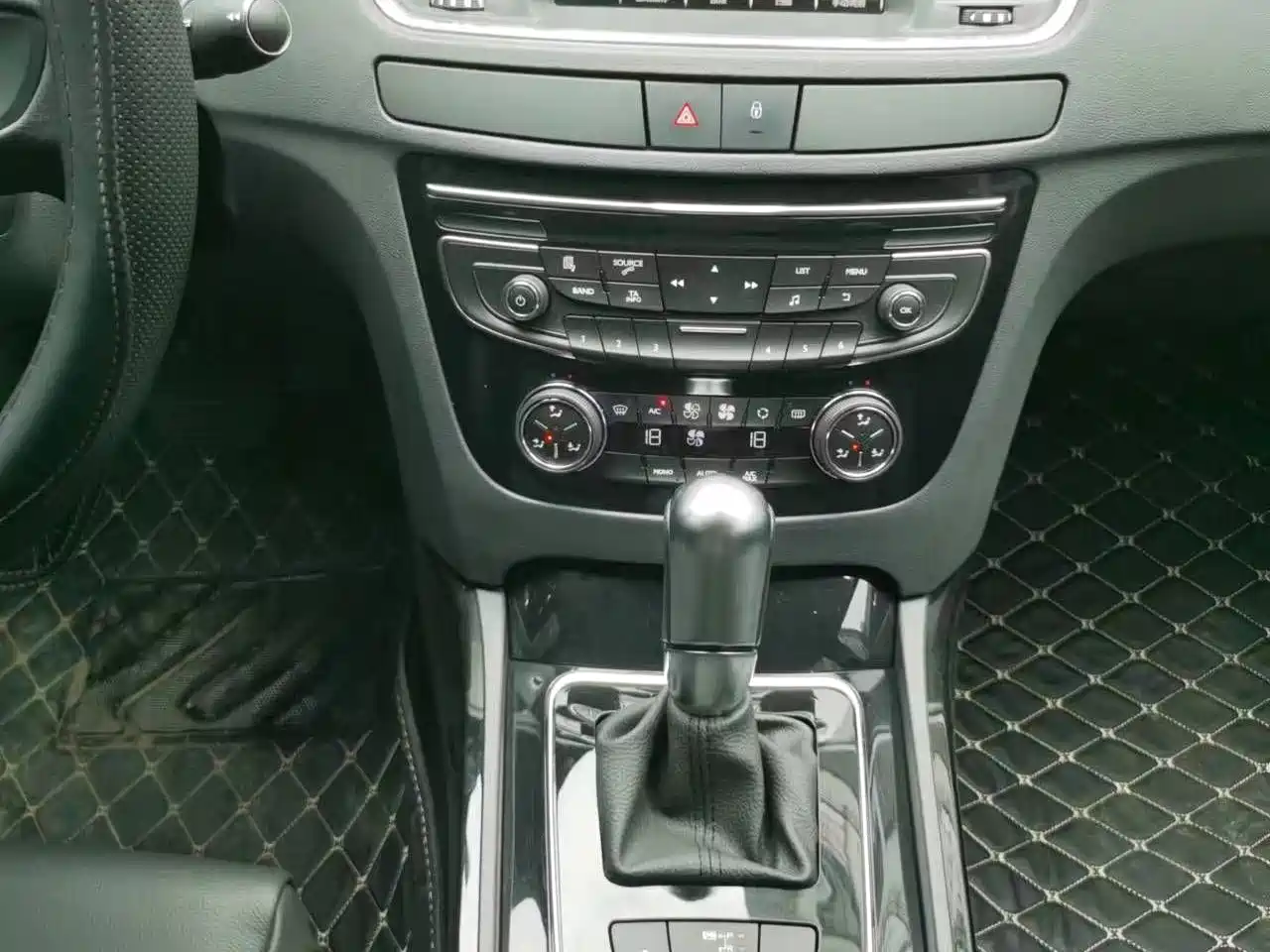 Фото 8 - Peugeot 508