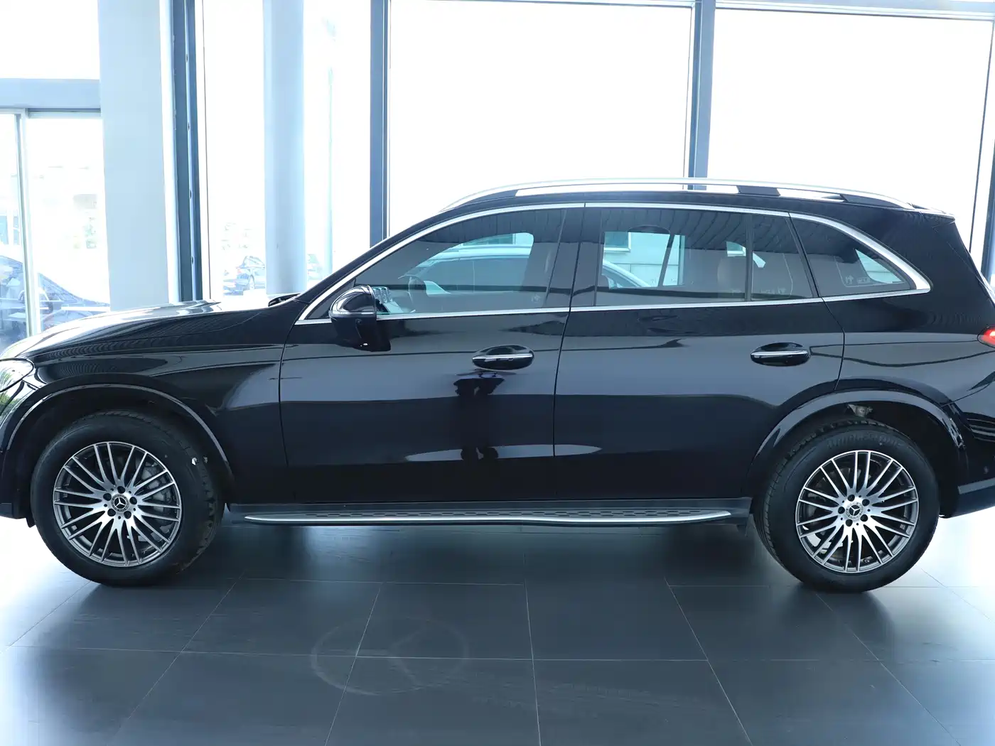 Mercedes-Benz GLC 2024 GLC 300 L 4MATIC Dynamic 5-seater фото 7
