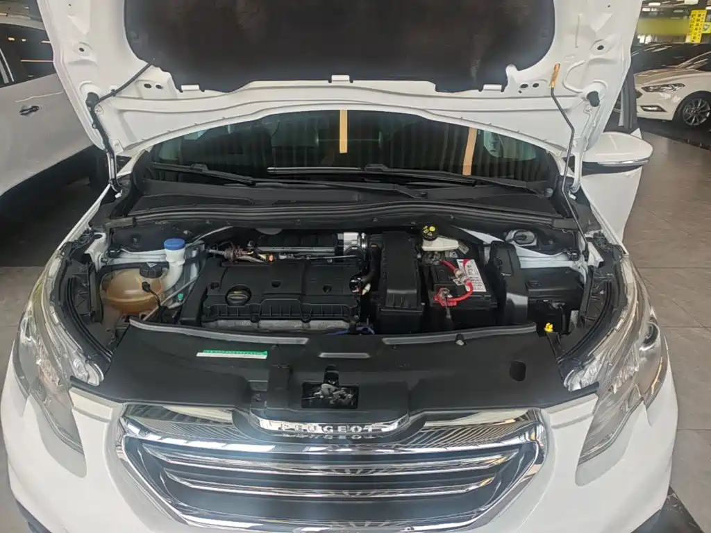 Photo 20 - Peugeot 2008