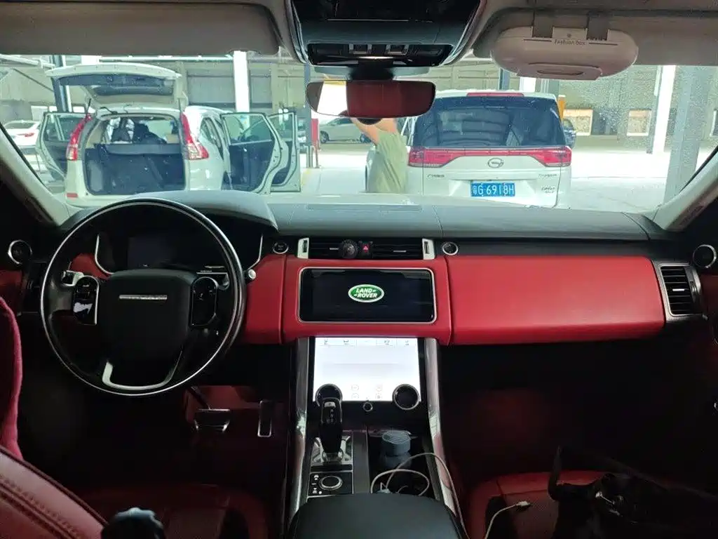 Land Rover Range Rover Sport 2020 3.0 L6 HSE DYNAMIC фото 5
