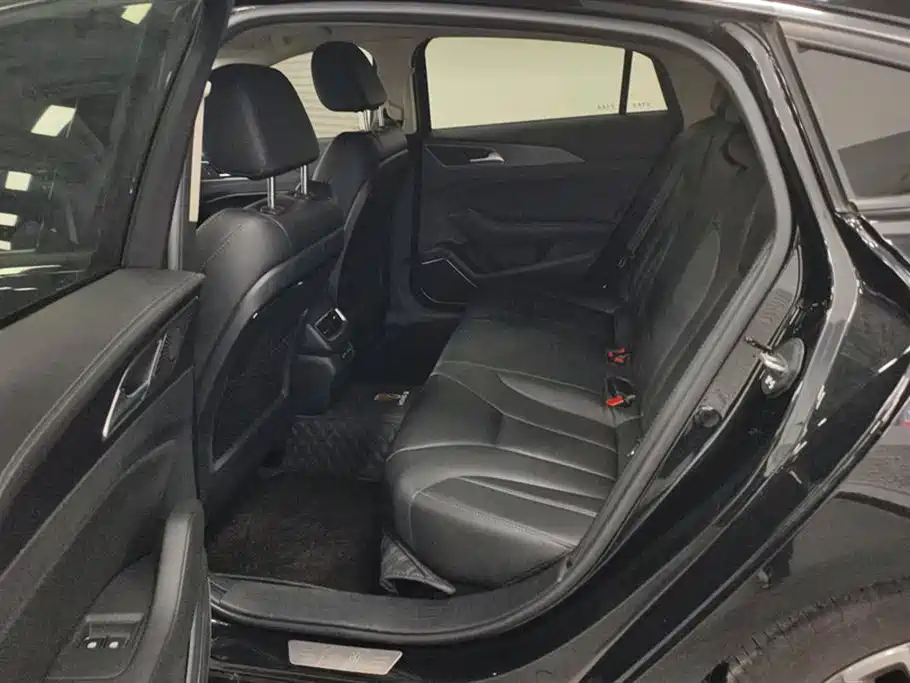 Hongqi H5 2022 Classic Facelift 1.8T Automatic Smart Connect Flag Rhythm Edition фото 11