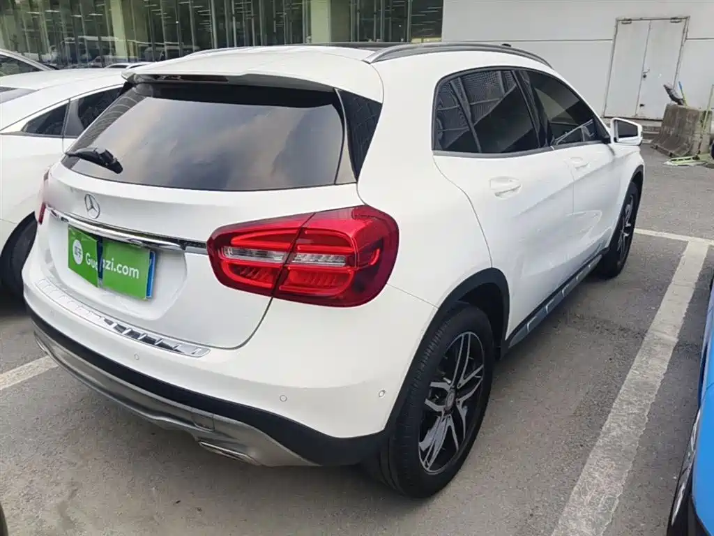 Mercedes-Benz GLA 2016 GLA 200 Fashion фото 7