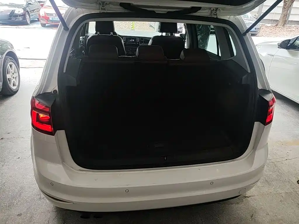 Volkswagen Golf (Import) 2015 1.4TSI Sportsvan фото 15