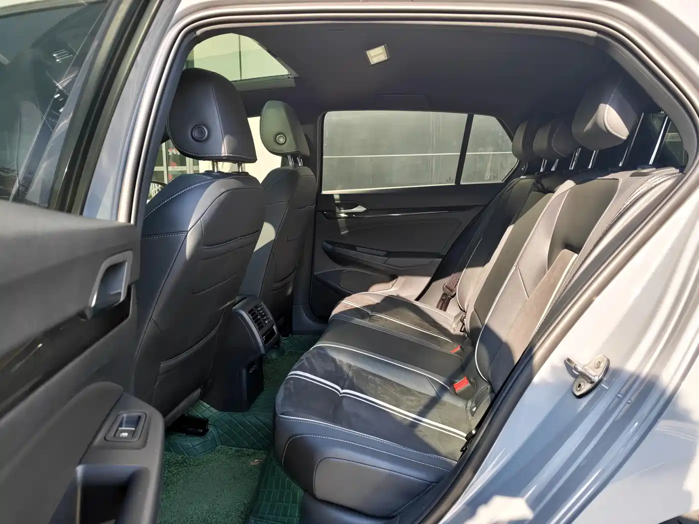 Volkswagen Golf 2021 280TSI DSG R-Line фото 8