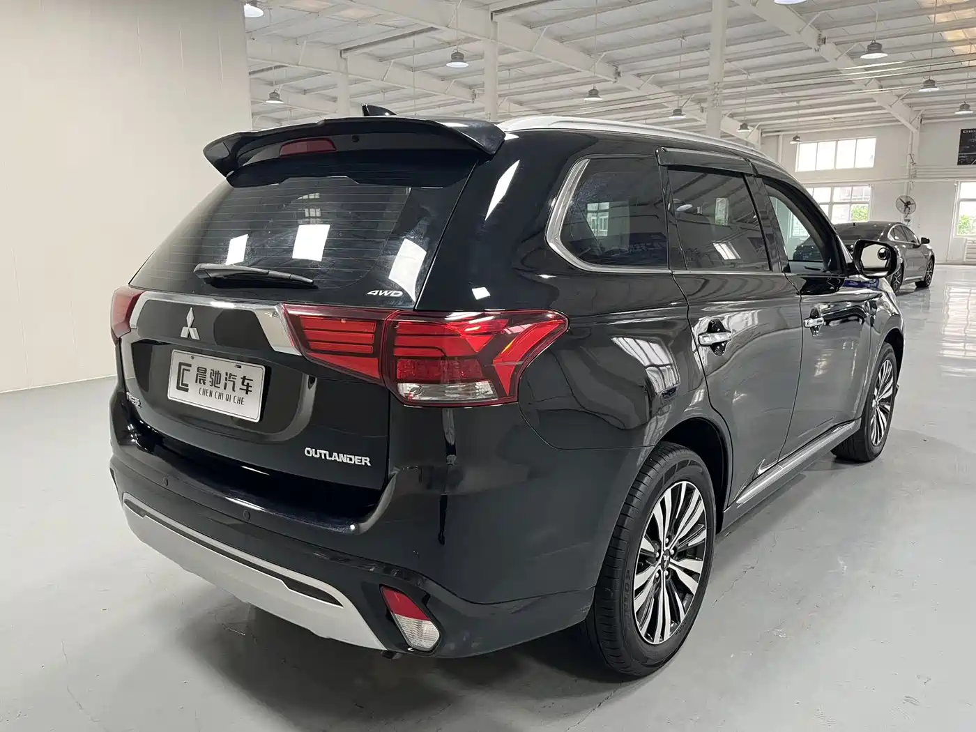 Mitsubishi Outlander 2022 2021 2.4L 4WD Deluxe Edition 7-Seater