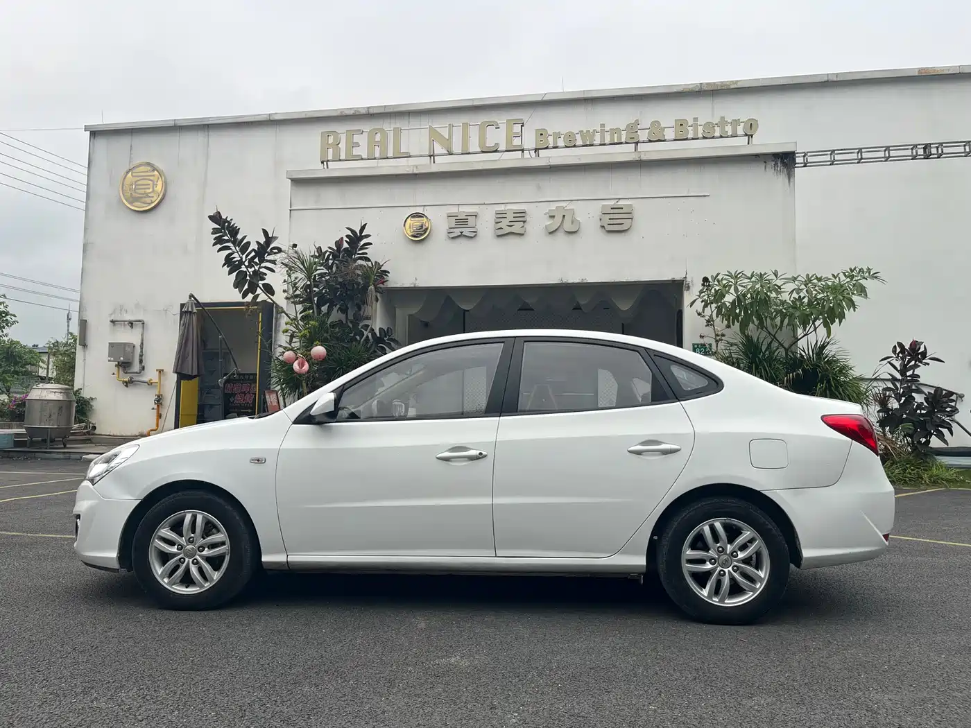 Hyundai Elantra 2011 1.6L Automatic Comfort фото 8