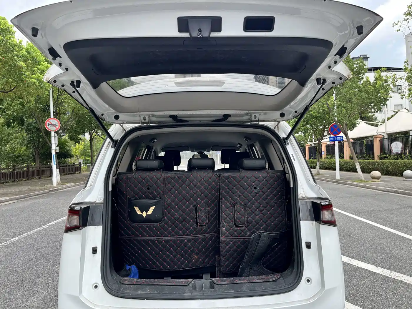 Wuling Motors Wuling Jiachen 2024 2022 1.5L Manual Light Comfort Edition