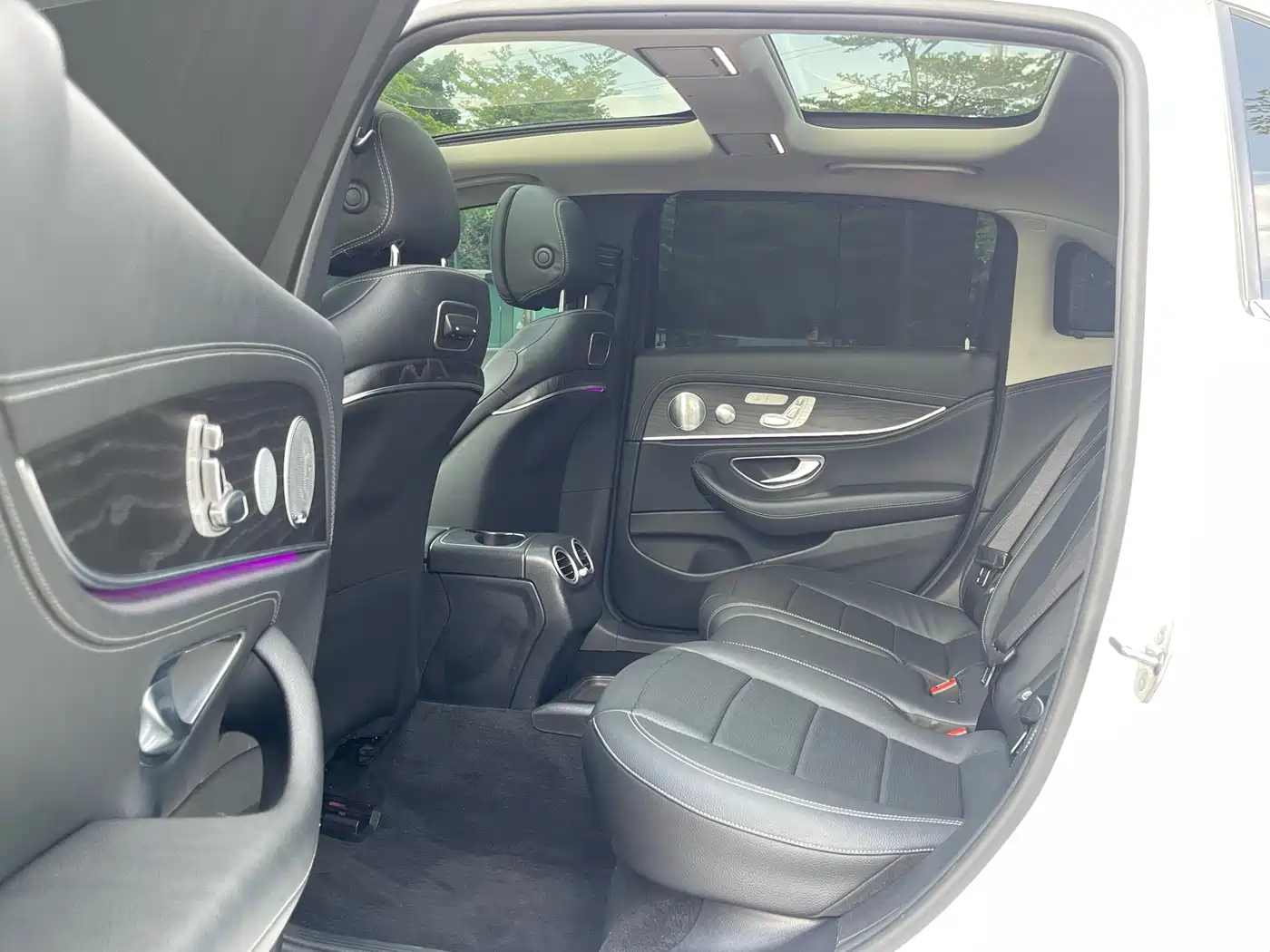 Mercedes-Benz E-Class 2020 E 300 L Sport Luxury Model фото 16