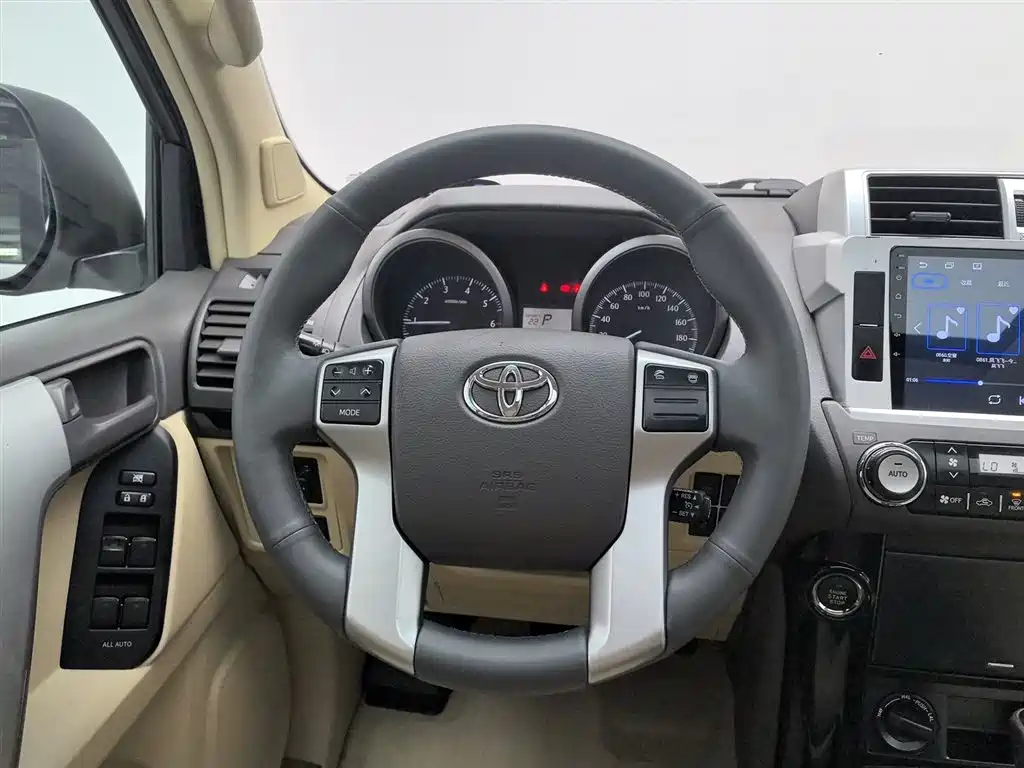 Toyota Prado 2015 2.7L Automatic Standard фото 11