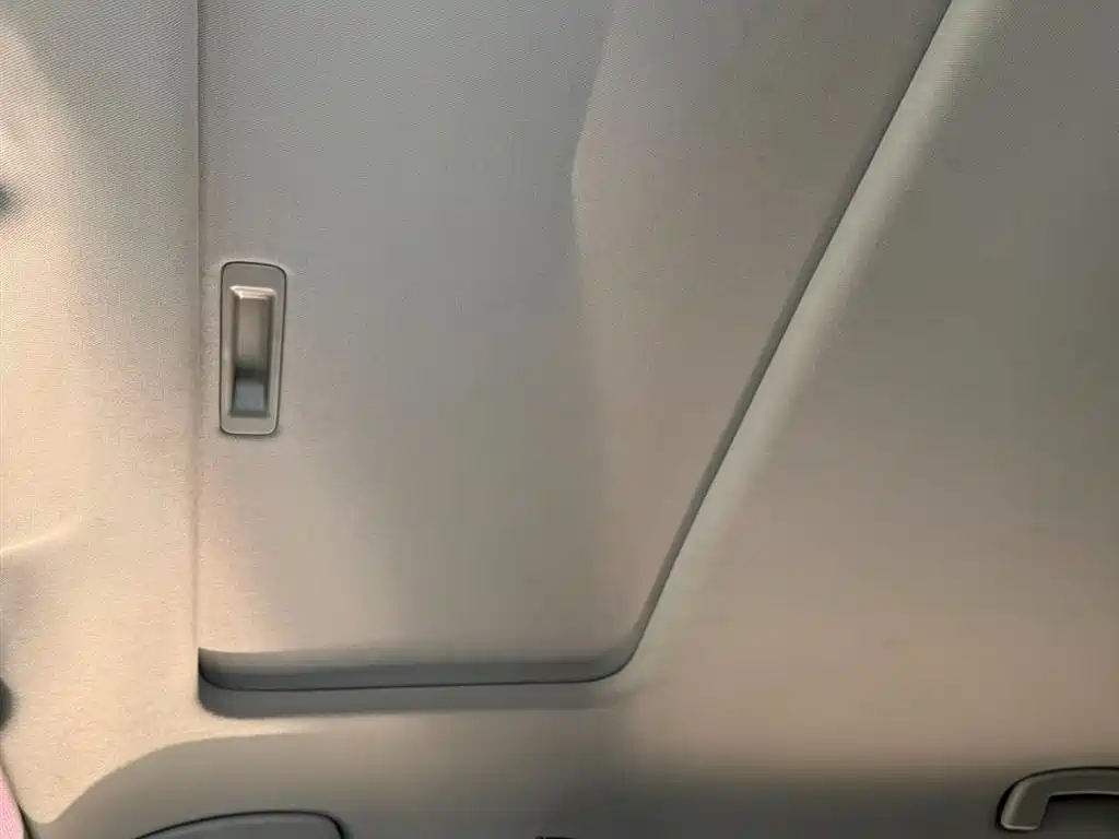 Škoda Kamiq 2022 1.5L Automatic Comfort Edition фото 15