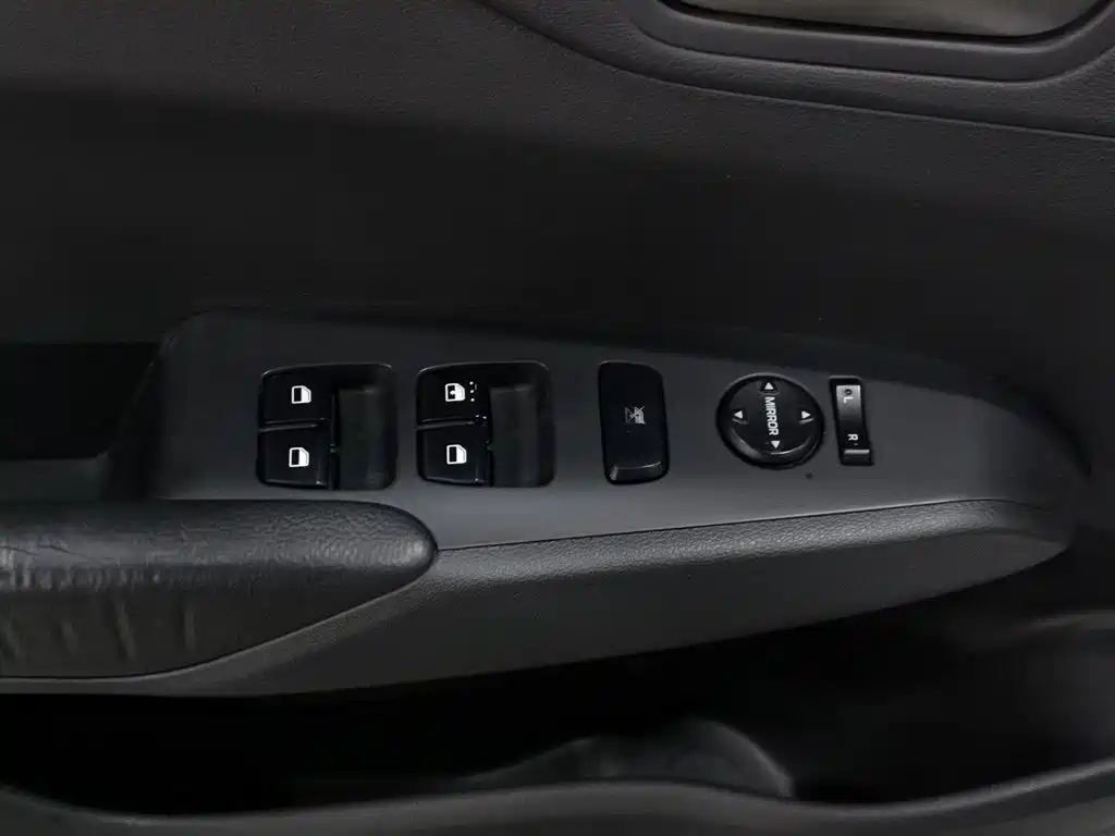 Hyundai Verna 2016 1.4L Manual Cool Edition GLS фото 9