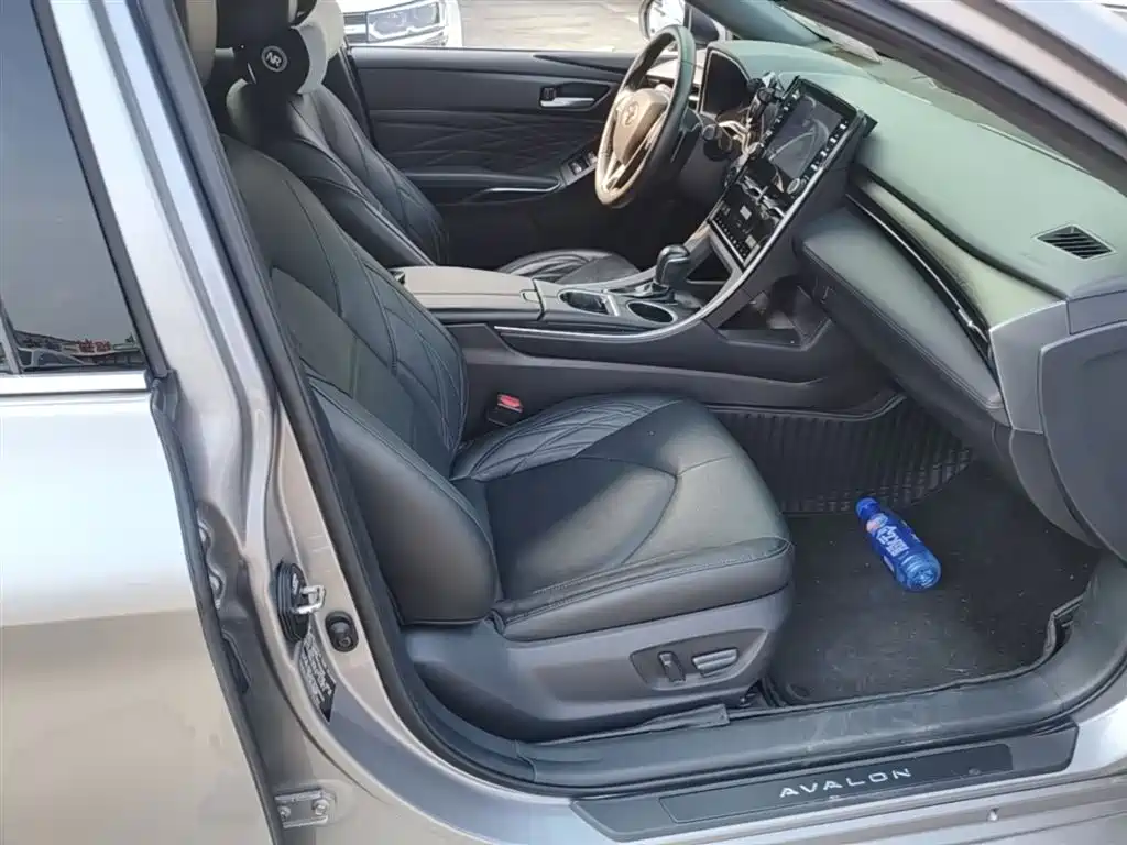 Toyota Avalon 2019 2.5L Touring Premium Edition China VI фото 25