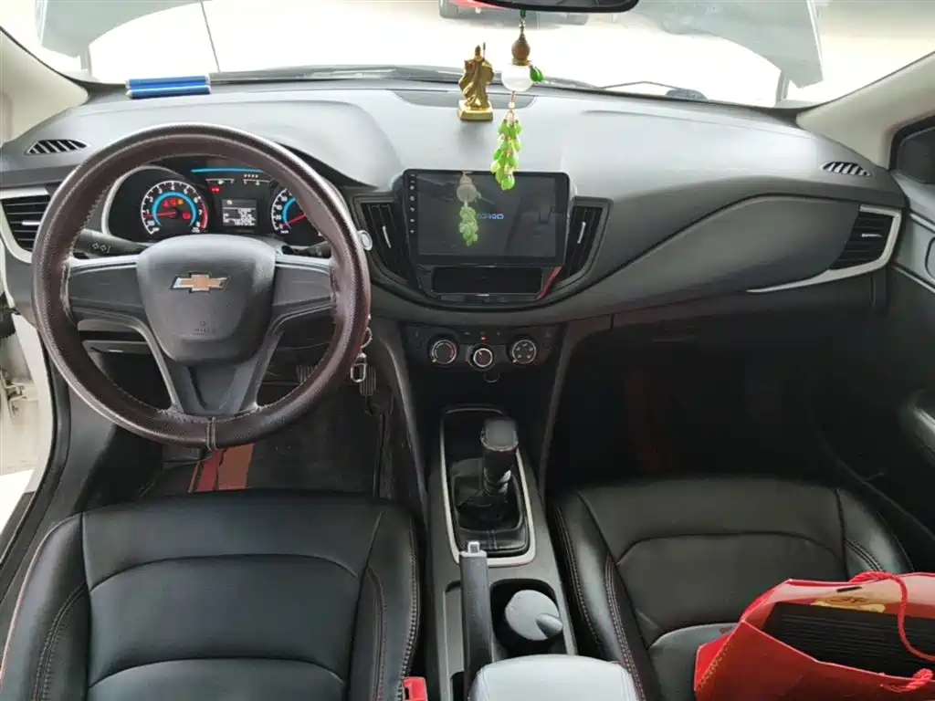 Chevrolet Cavalier 2016 1.5L Manual Enjoyment Edition фото 10