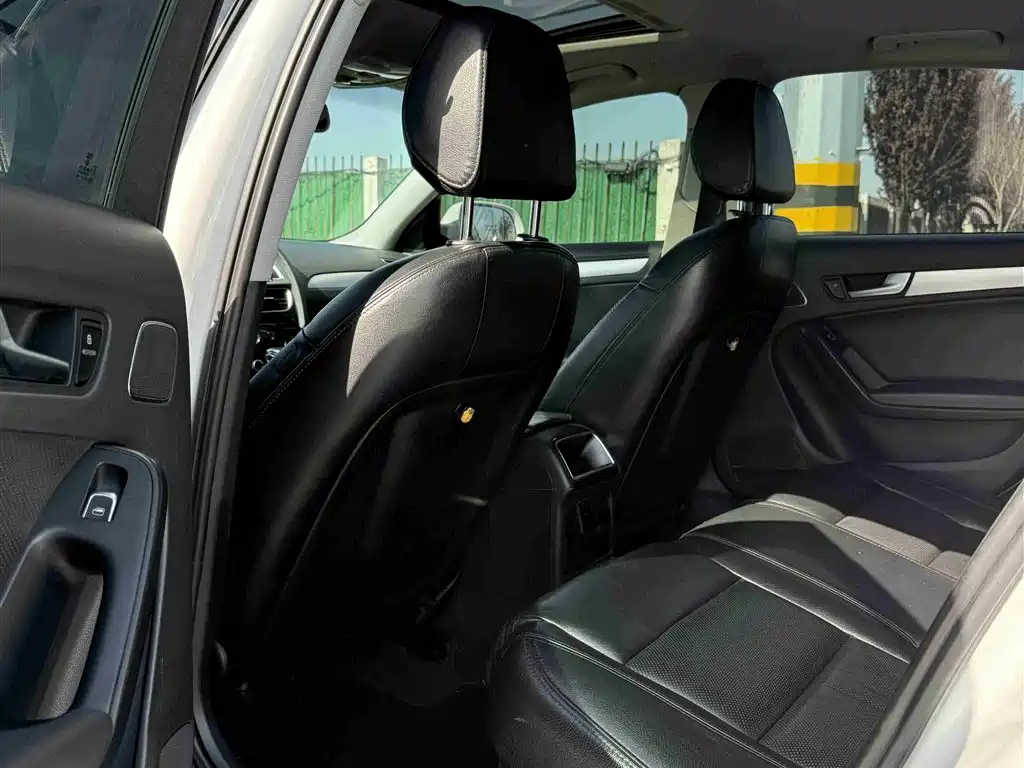 Audi A4L 2015 35 TFSI Auto Comfort фото 6