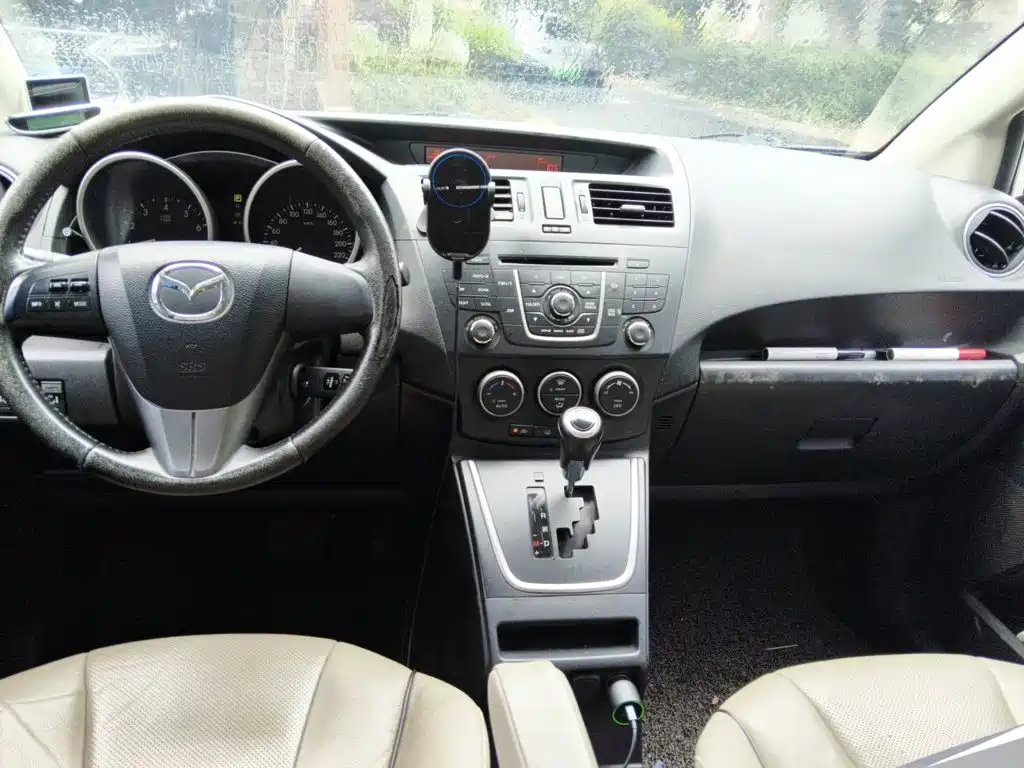 Mazda Mazda5 2014 2013 2.0L Automatic Luxury