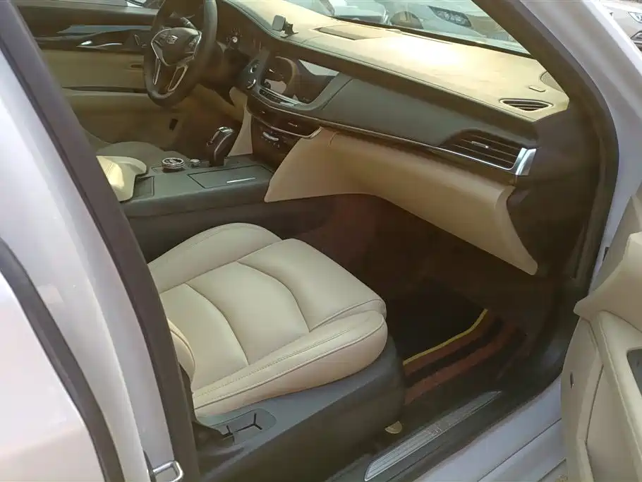 Cadillac CT6 2019 28T Fashion Model фото 8
