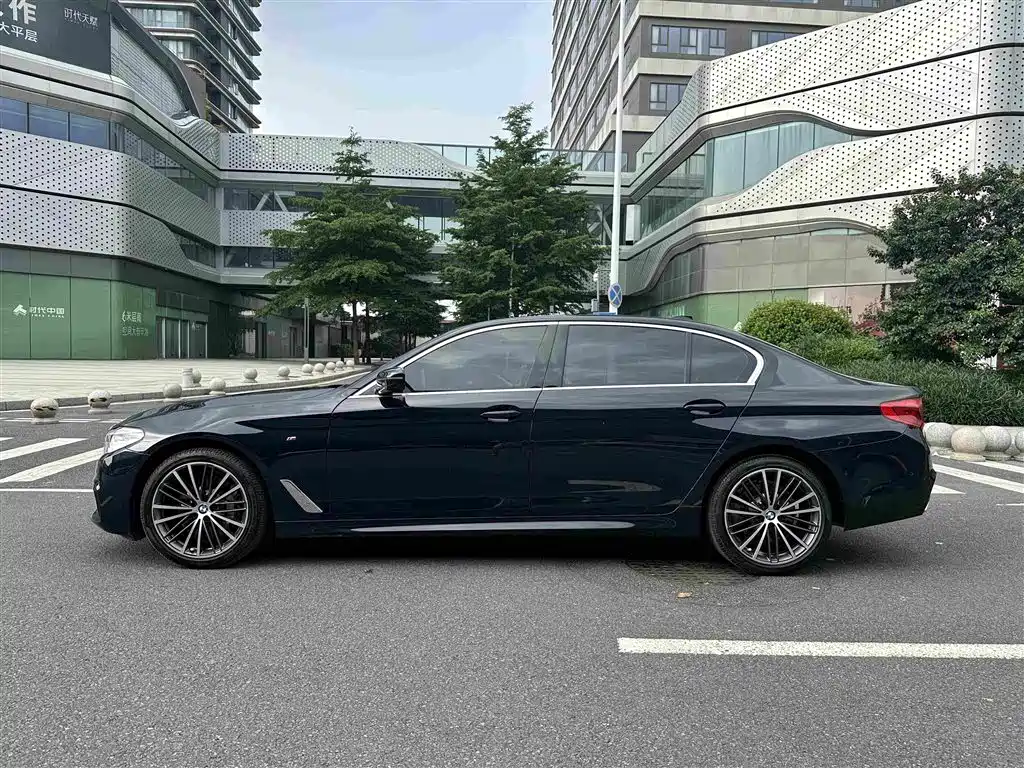 Photo 10 - BMW 5 Series