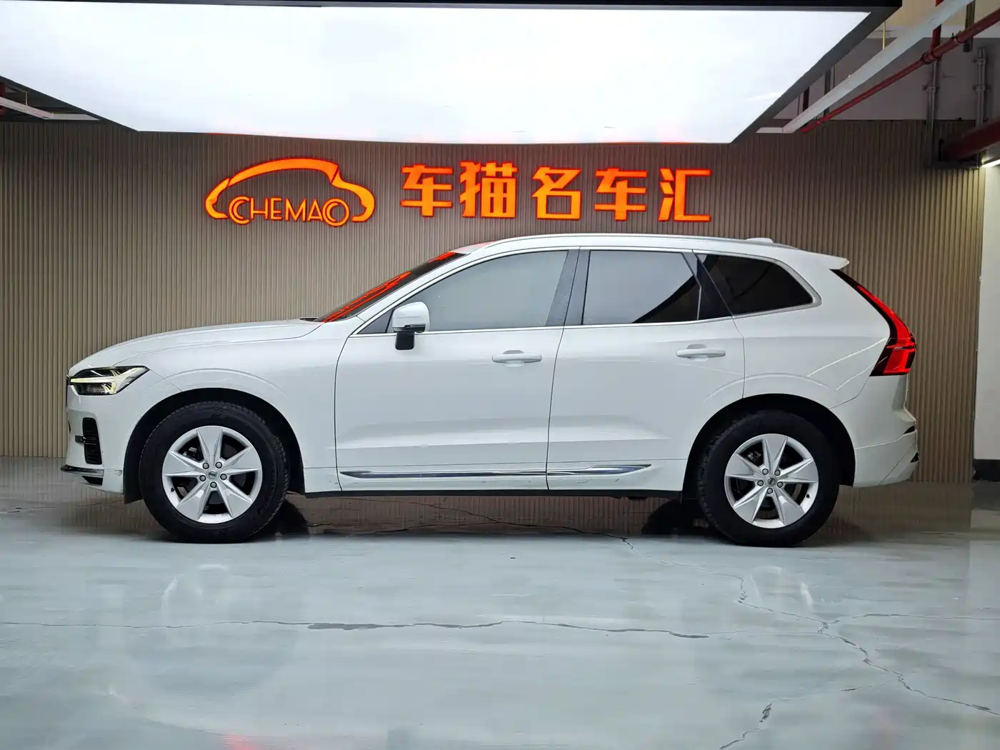 Volvo XC60 2011 2022 B5 AWD R-Design