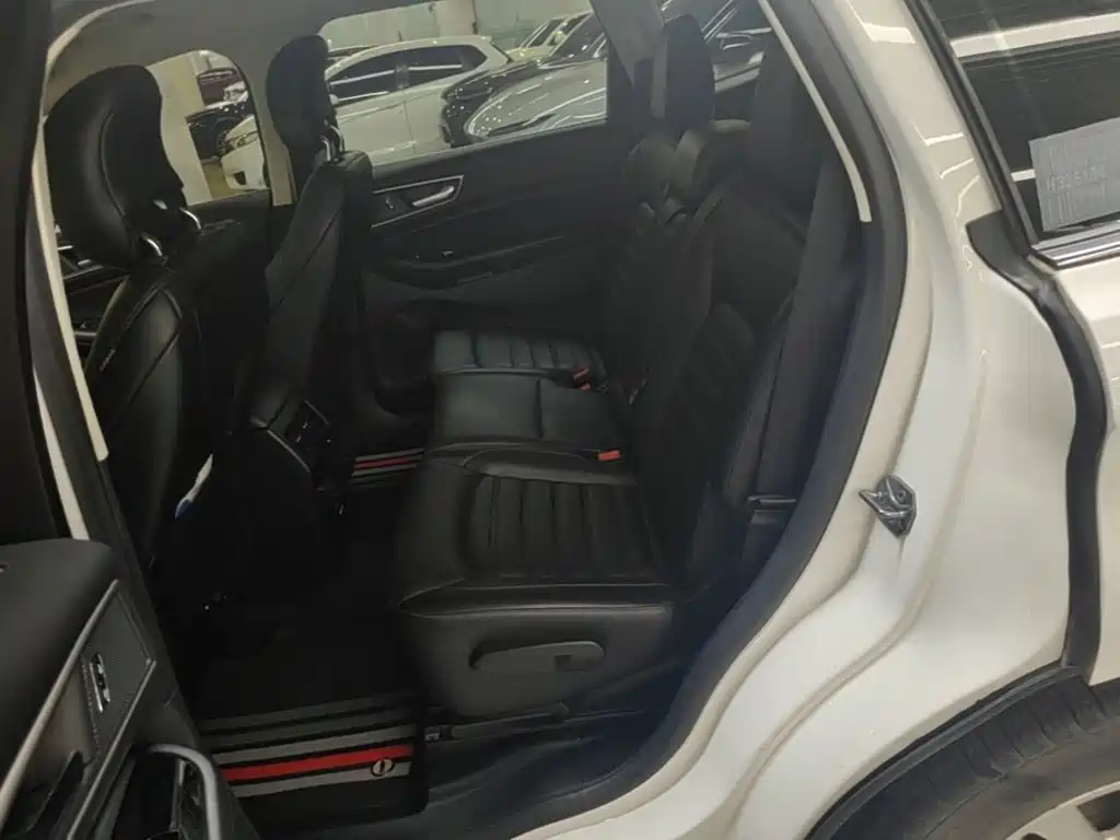 Ford Edge 2017 2018 EcoBoost 245 FWD Platinum 5-seater
