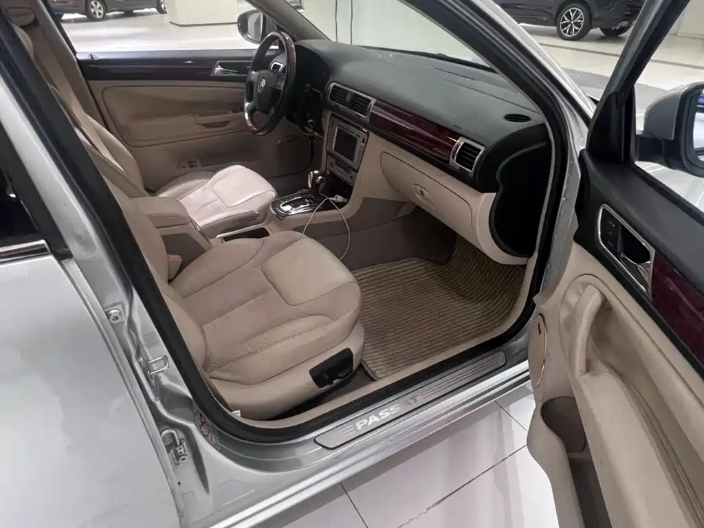 Volkswagen Passat Lingyu 2009 2009 1.8T Automatic Elite