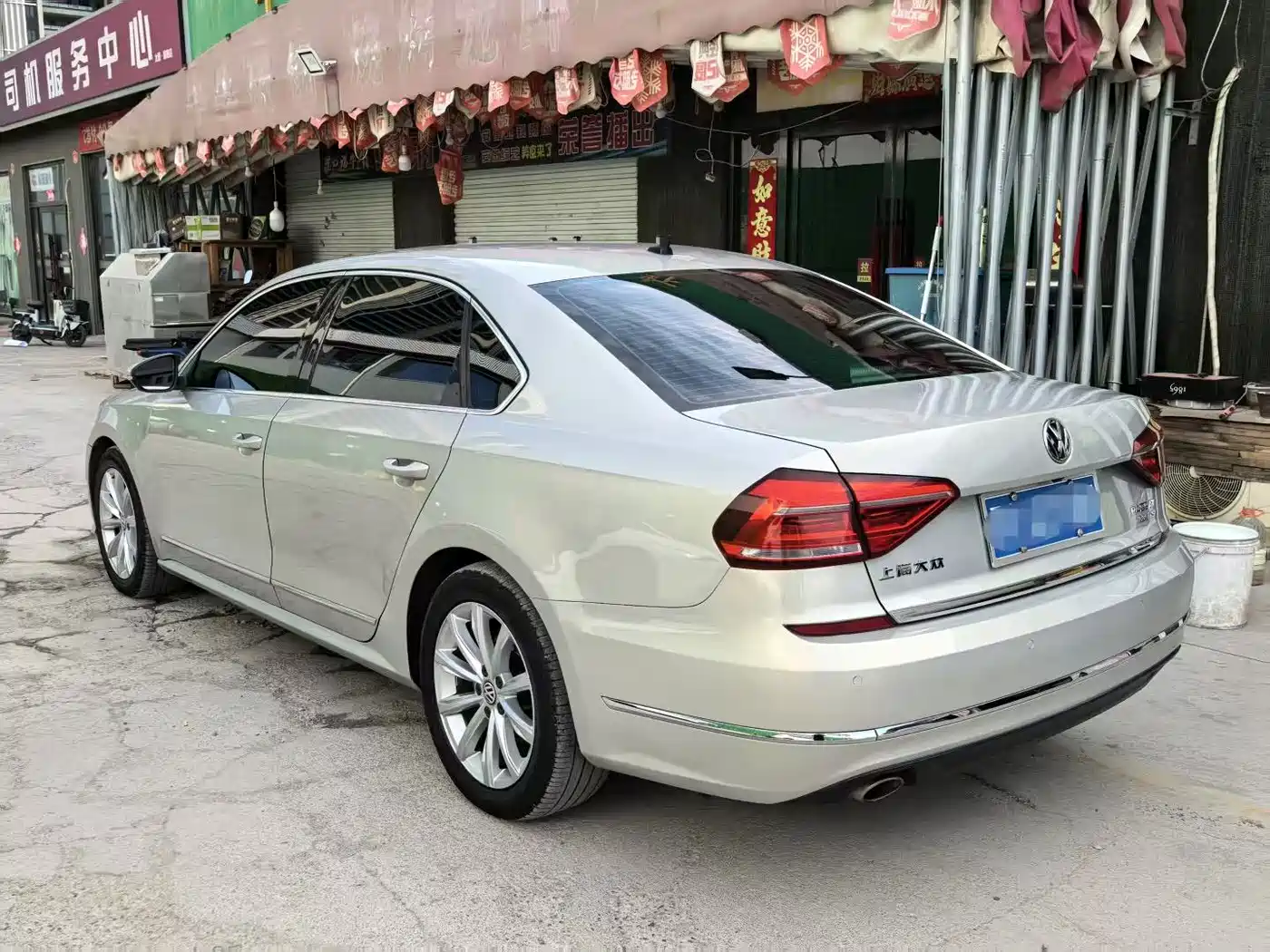 Volkswagen Passat 2016 330TSI DSG Executive Edition фото 4
