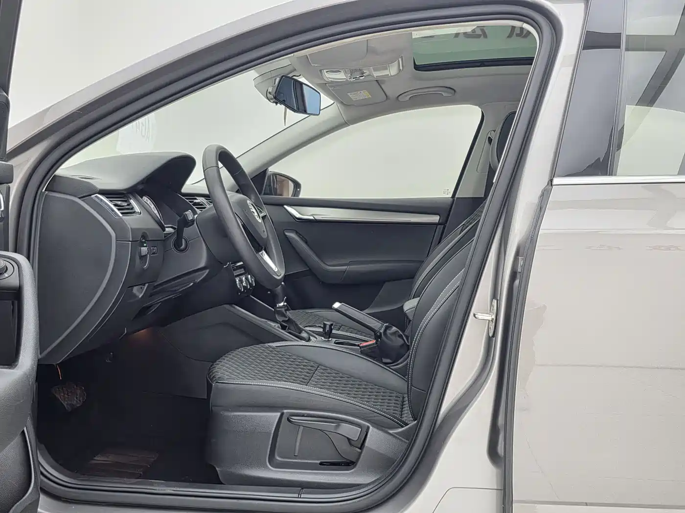 Škoda Octavia 2019 1.5L Automatic Smart Comfort China VI фото 9