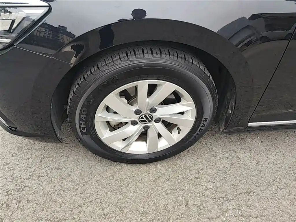 Volkswagen Passat 2021 Model 280TSI Business Edition фото 23