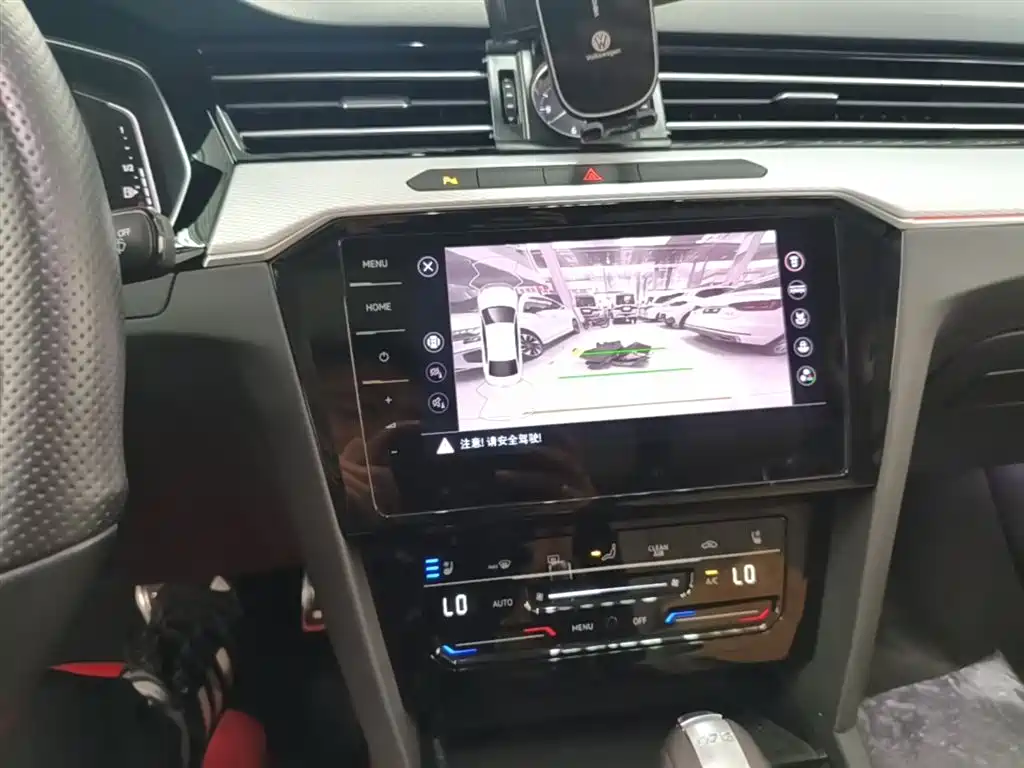 Volkswagen Magotan 2023 Model 2 Million Commemorative Edition 330TSI DSG Luxury фото 13