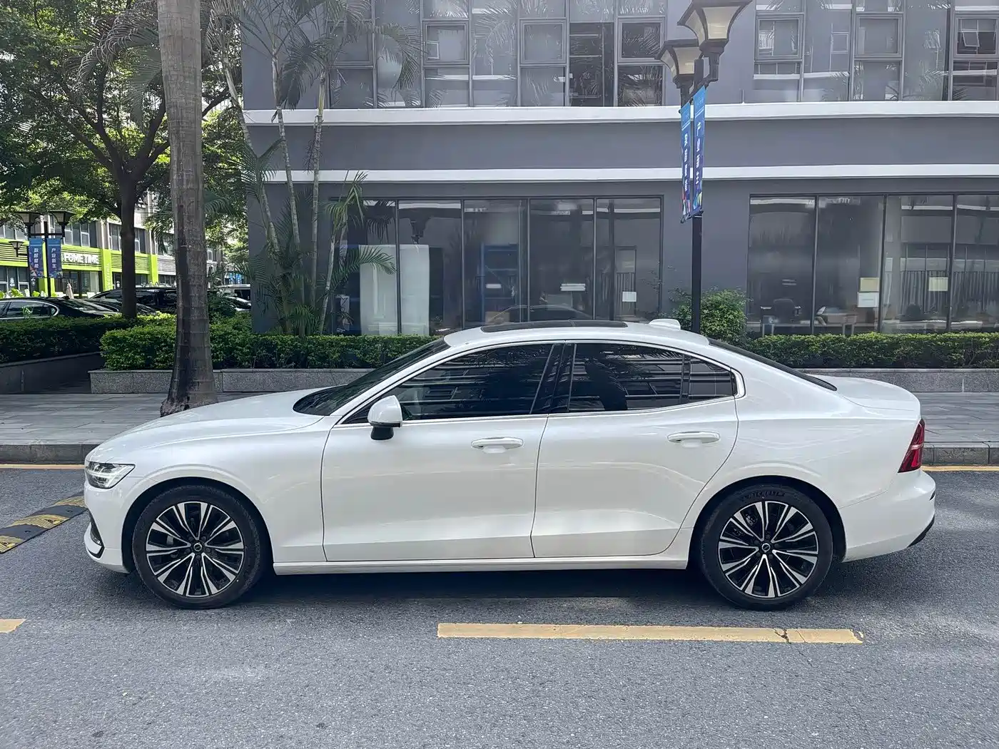 Volvo S60 2024 2024 B4 Inscription Luxury Edition