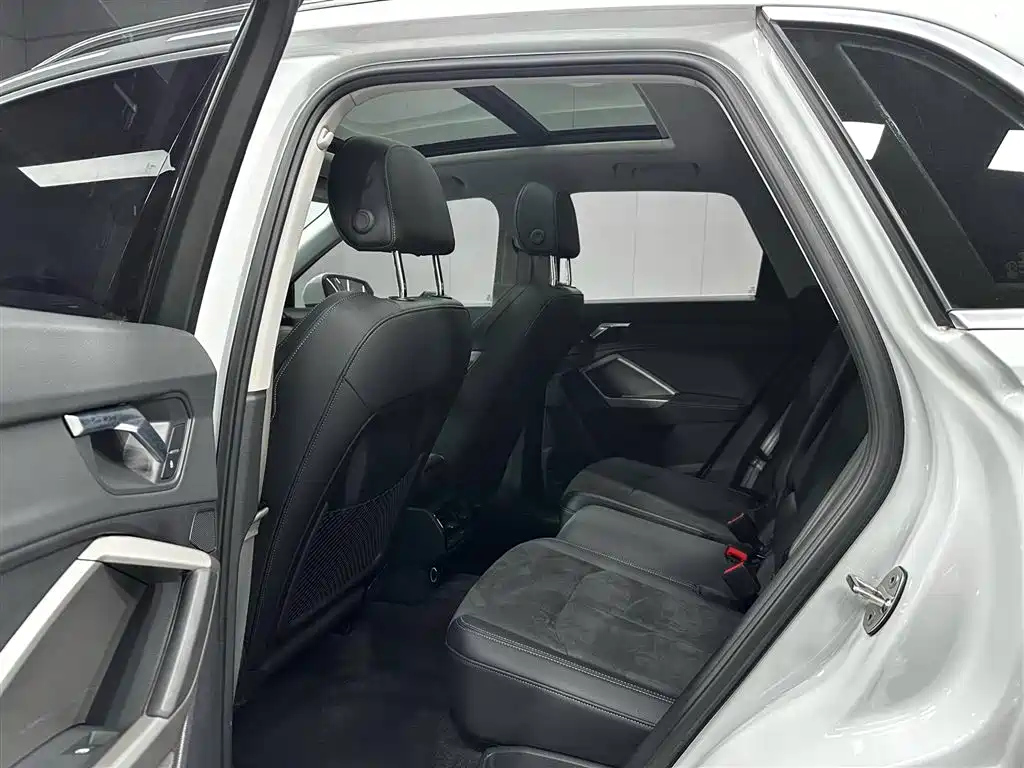 Audi Q3 2023 35 TFSI Fashion Dynamic (1.4T) фото 15