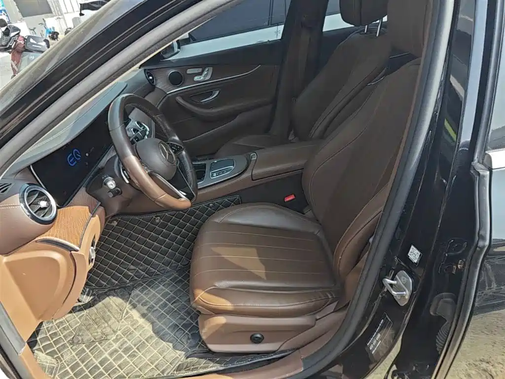 Mercedes-Benz E-Class New Energy 2021 E 350 e L Plug-in Hybrid Sedan фото 11