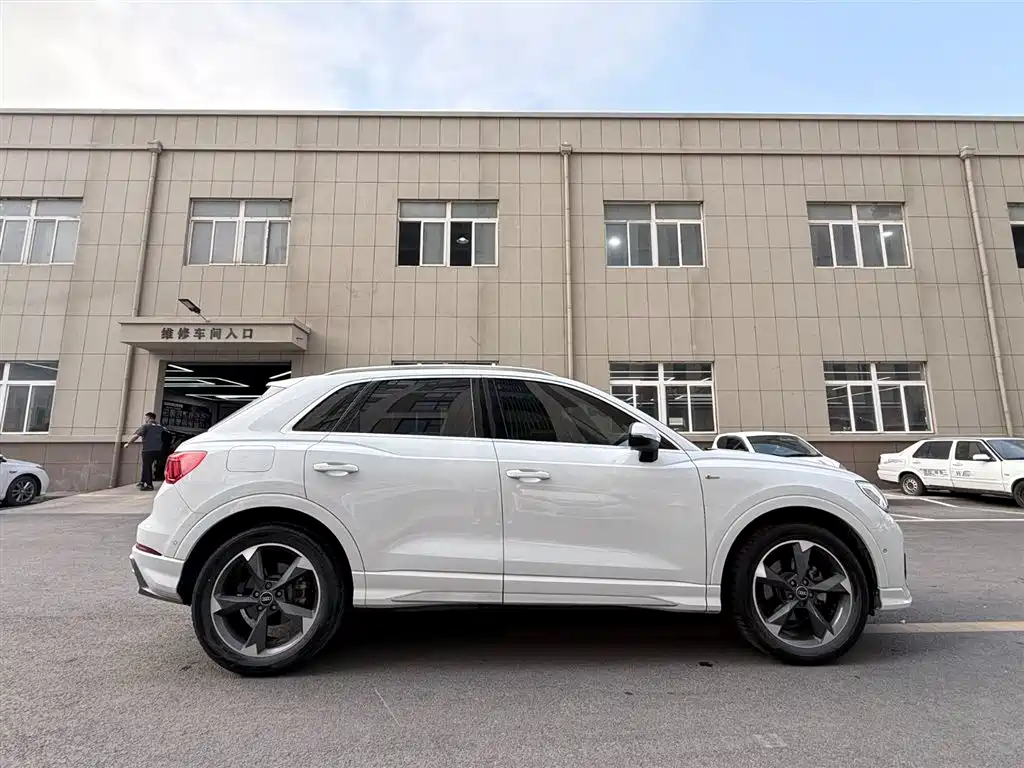 Audi Q3 2022 35 TFSI Fashion Dynamic фото 7