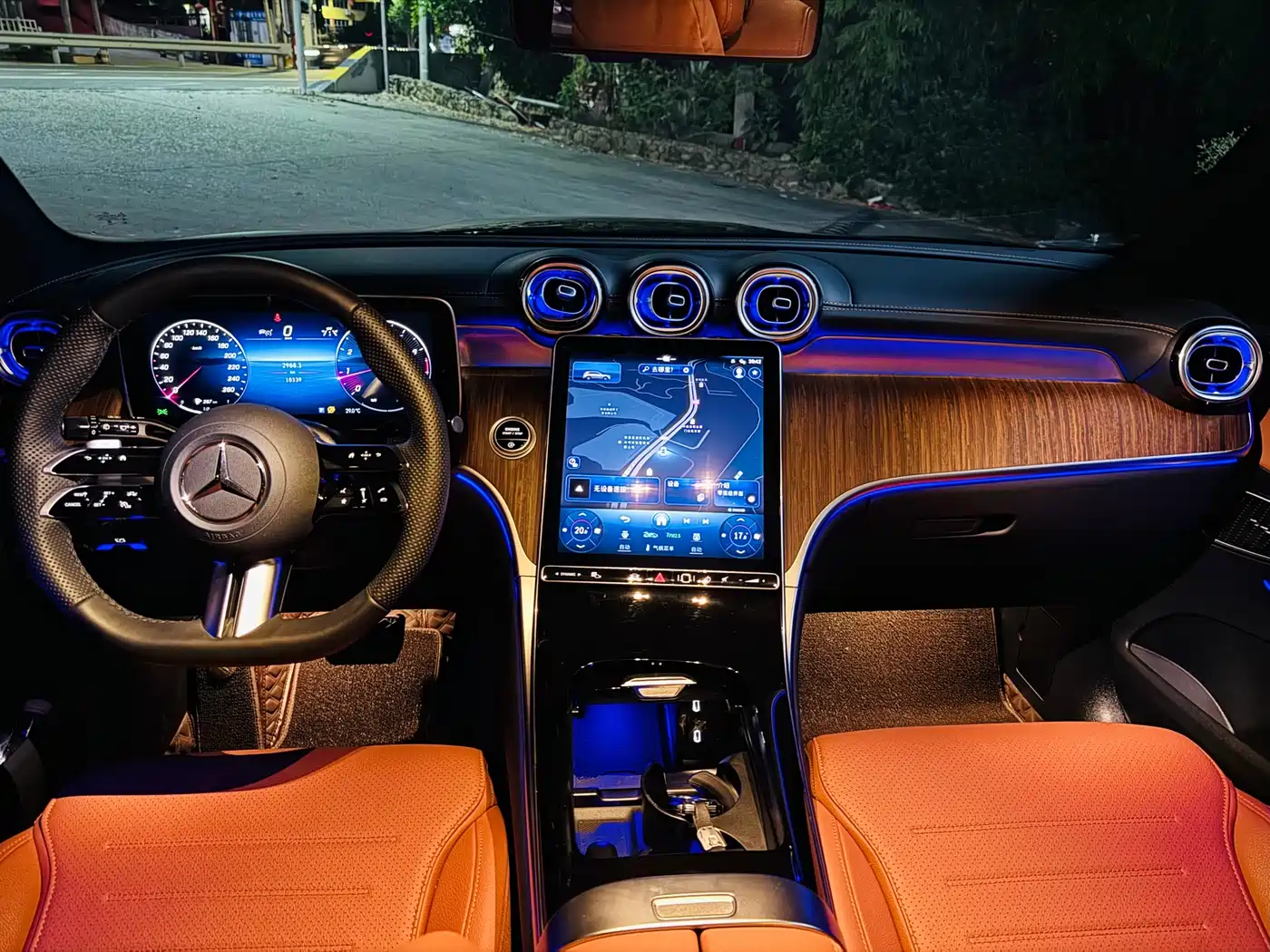Mercedes-Benz GLC 2024 GLC 300 L 4MATIC Dynamic 5-seater фото 9