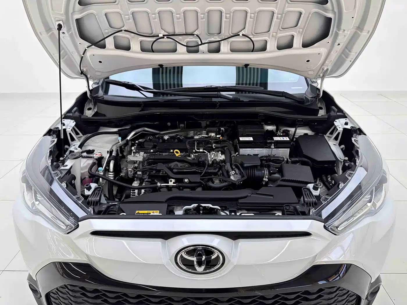 Toyota Frontlander 2023 2.0L CVT Leading Edition фото 9